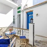 The Margi - Easy Living Near The Town
