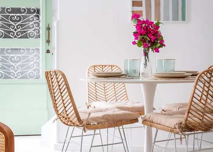 The Margi - Easy Living Near The Town * Σκόπελος